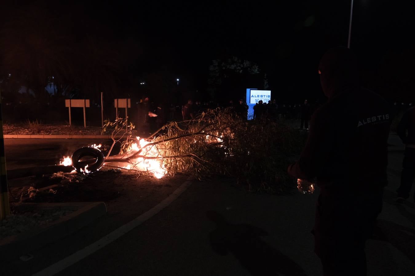 Tercer día de huelga de los trabajadores de Alestis en Cádiz