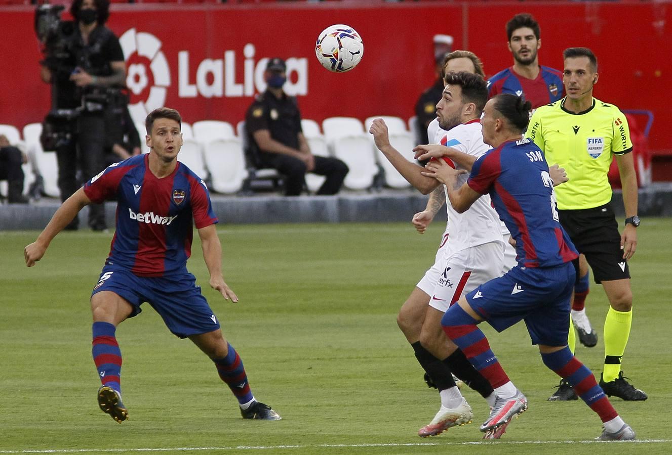 Las mejores imágenes del encuentro entre el Sevilla F.C. y el Levante U.D.