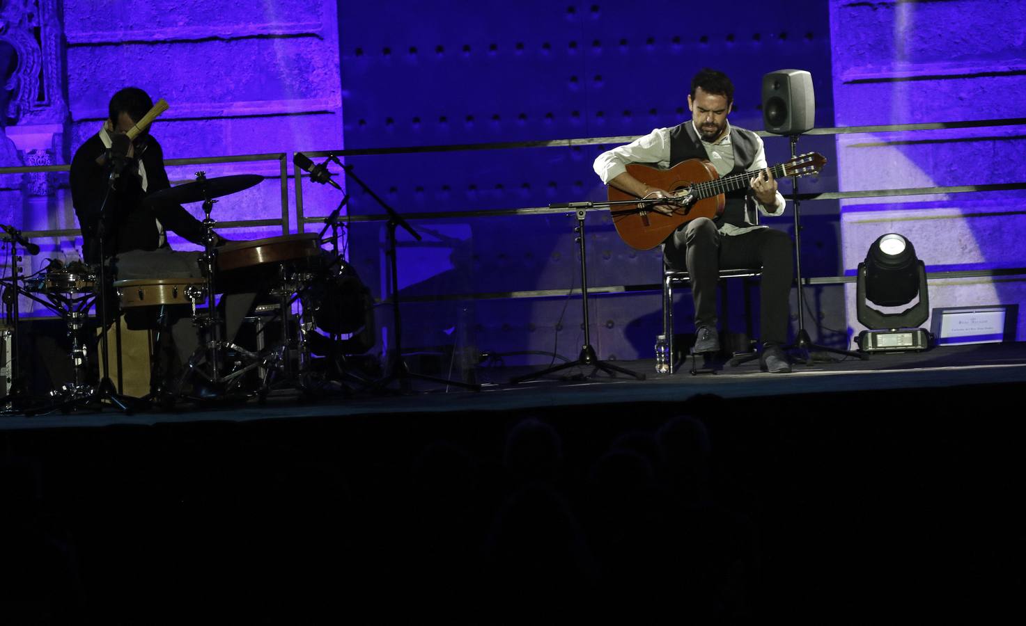 La guitarra de Dani de Morón resuena en la Bienal de Sevilla