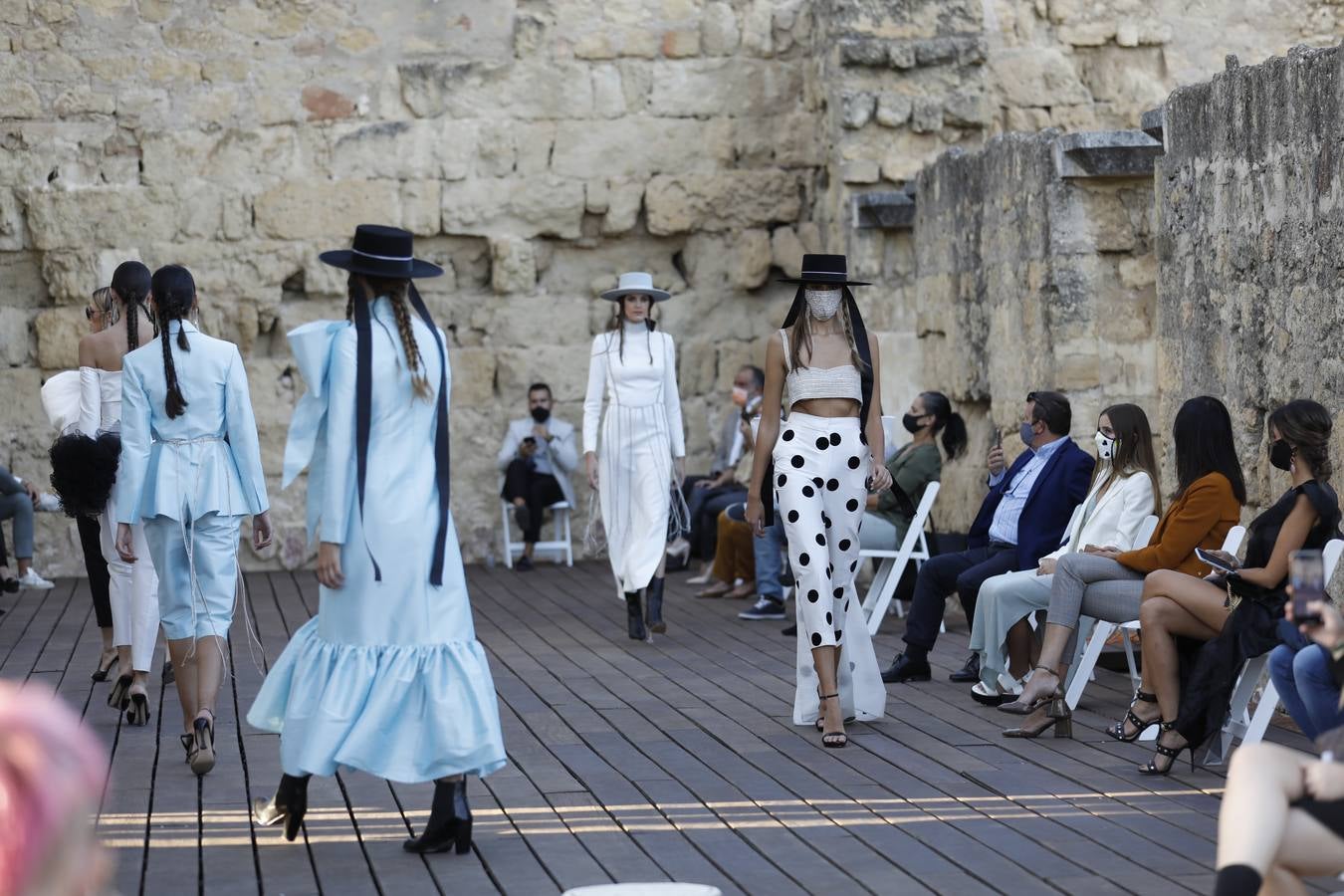 En imágenes, el inicio en Medina Azahara de la Semana de la Moda de Andalucía