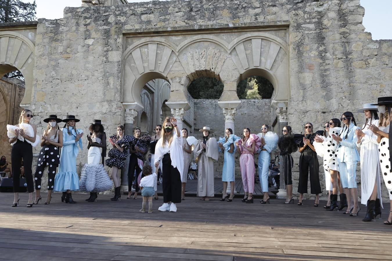 En imágenes, el inicio en Medina Azahara de la Semana de la Moda de Andalucía