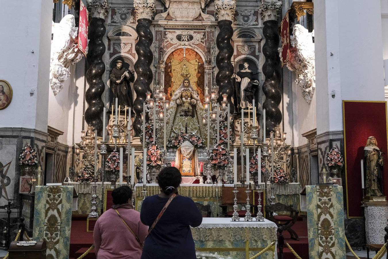 Visitas a la Patrona en las vísperas de su festividad