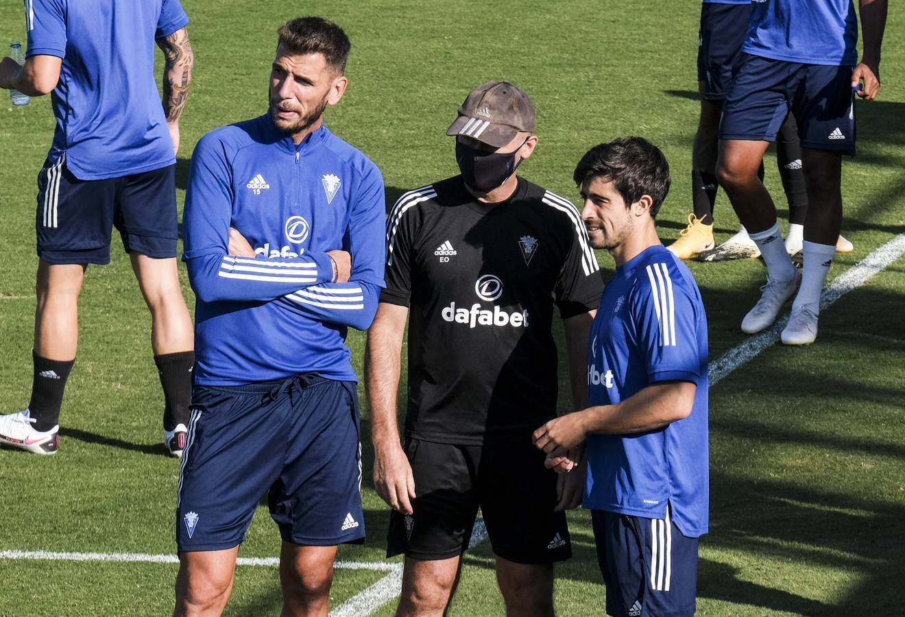 Fotos: Las nuevas caras del Cádiz CF de Primera en entrenamiento