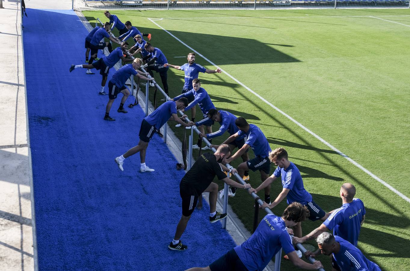 Fotos: Las nuevas caras del Cádiz CF de Primera en entrenamiento