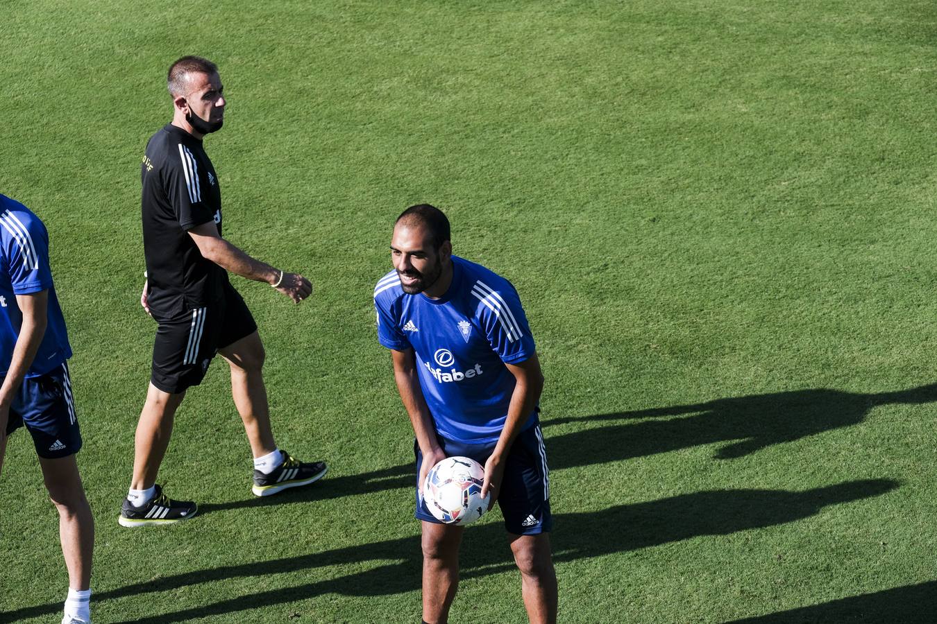 Fotos: Las nuevas caras del Cádiz CF de Primera en entrenamiento