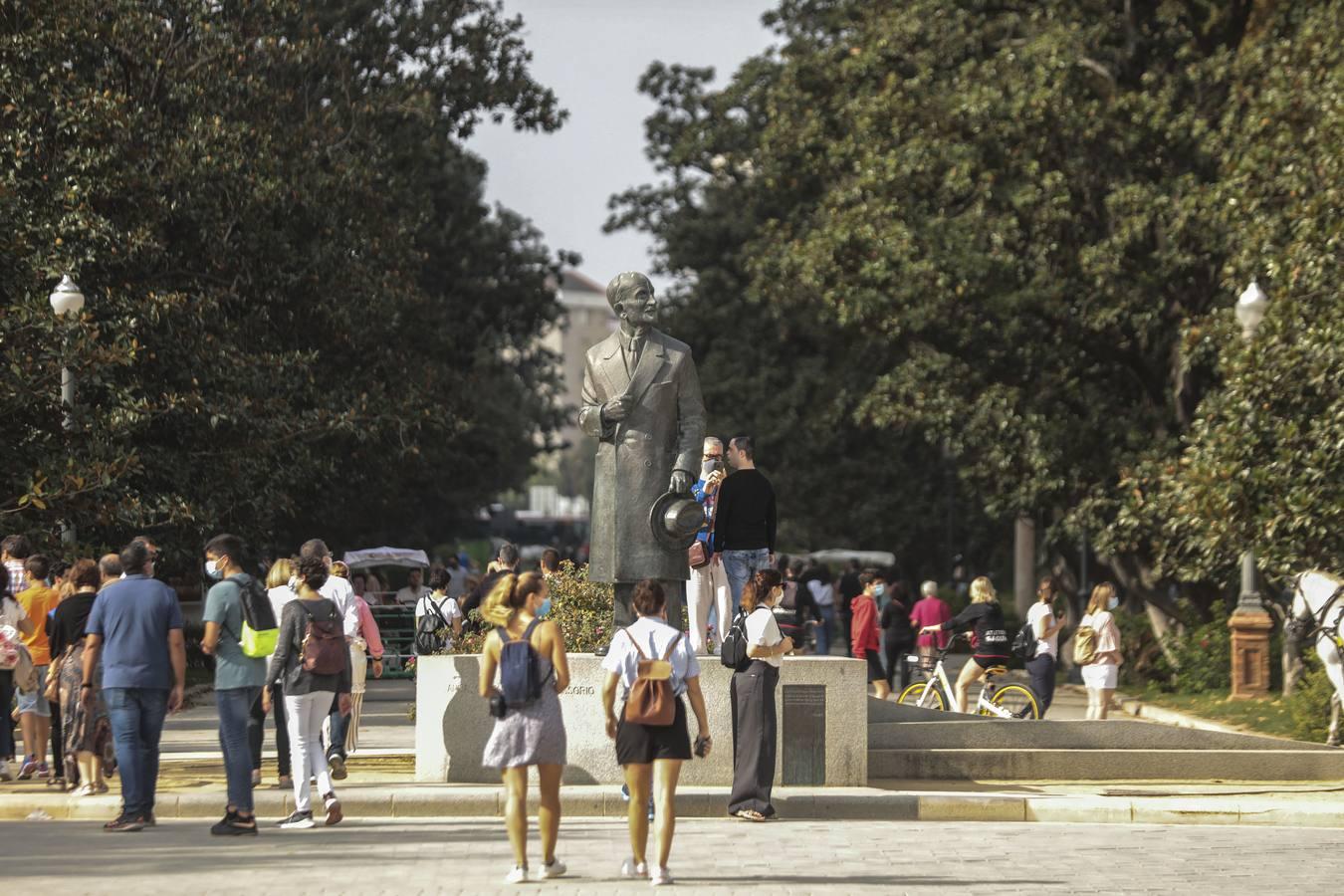 En imágenes, turistas en el centro de Sevilla durante este puente