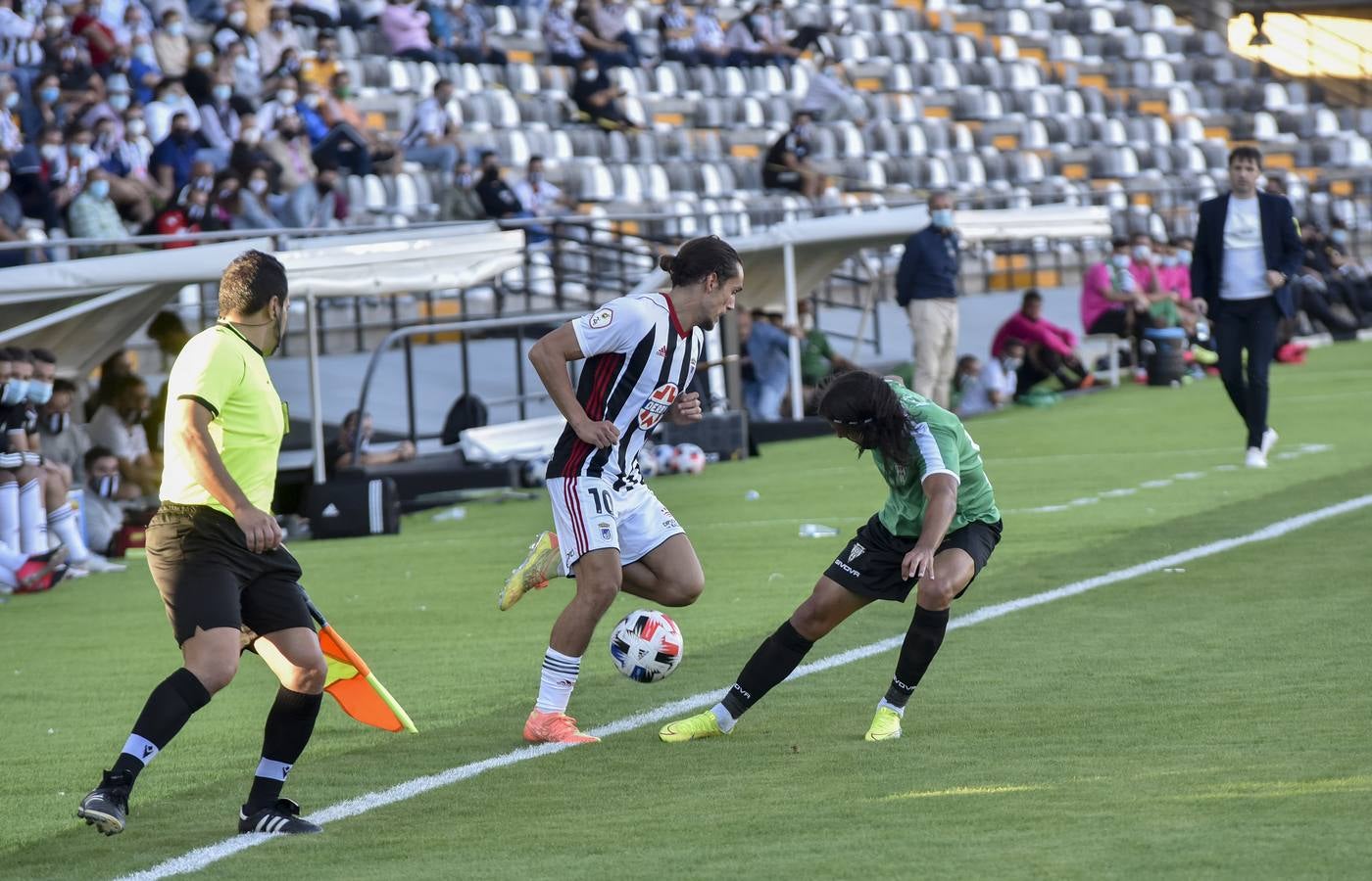 La derrota del Córdoba CF en Badajoz, en imágenes