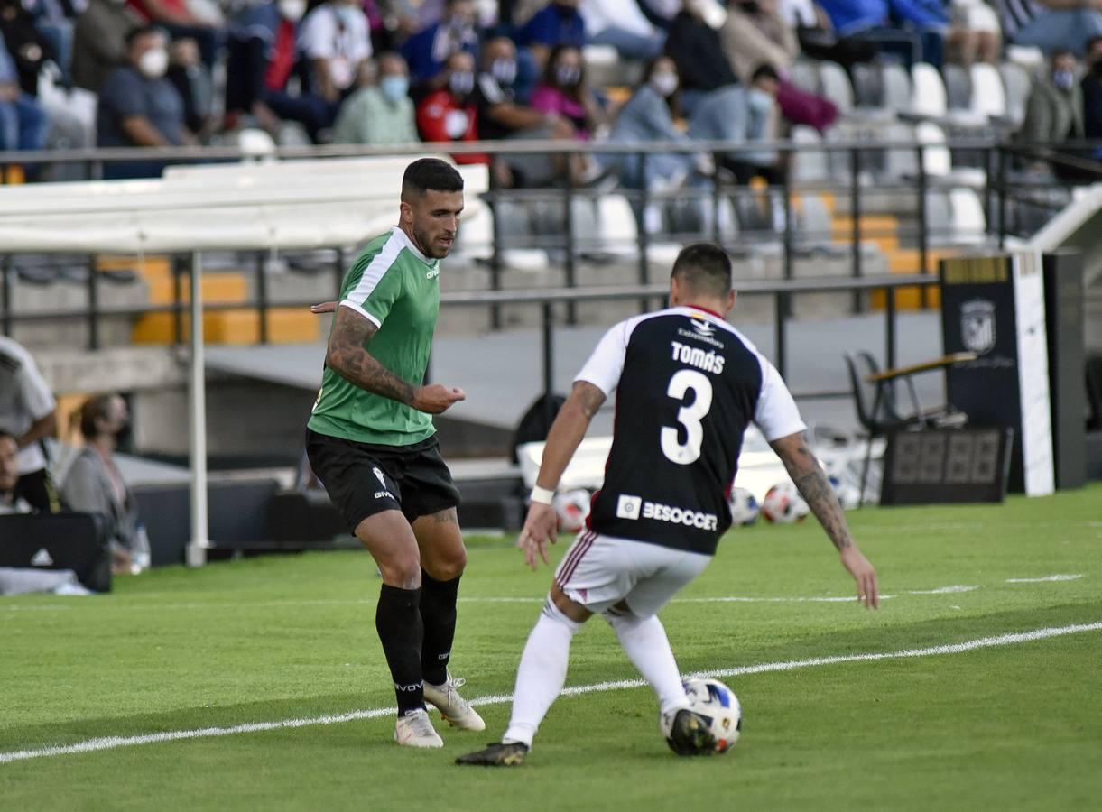 La derrota del Córdoba CF en Badajoz, en imágenes