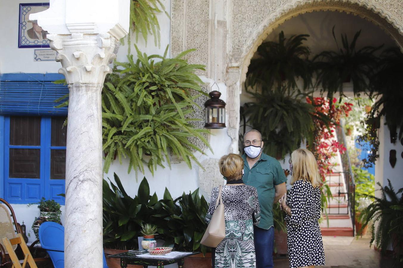 Los patios de San Pedro y Santiago de Córdoba, en imágenes