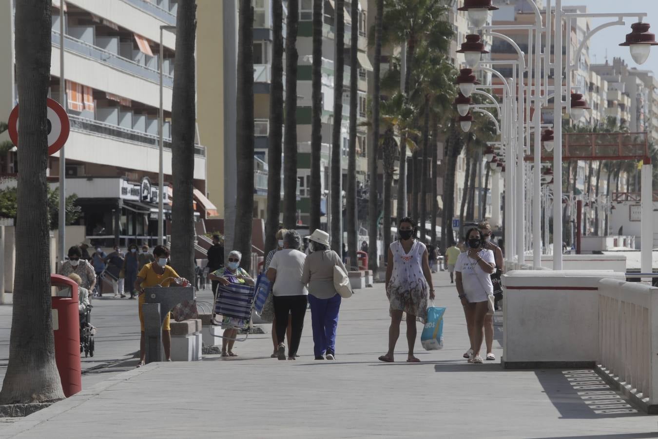 Ambiente en Cádiz en el puente del Pilar