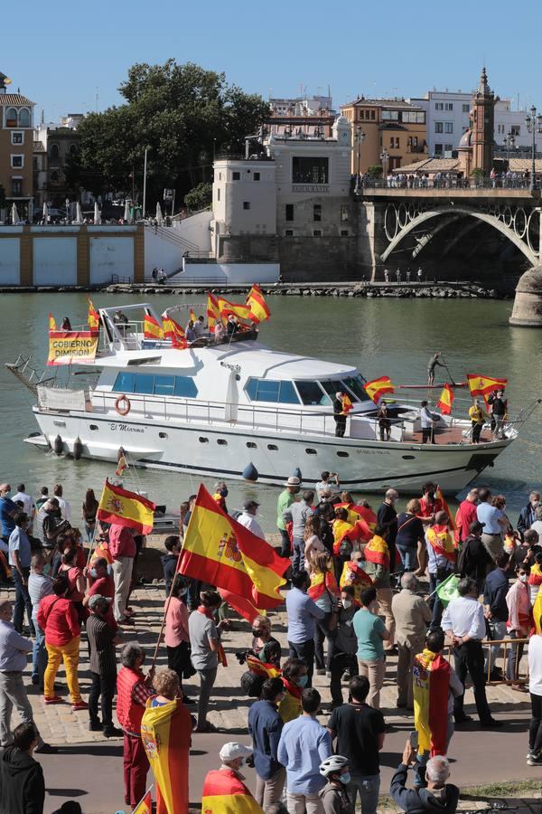 En imágenes, el acto convocado este lunes por Vox en Sevilla