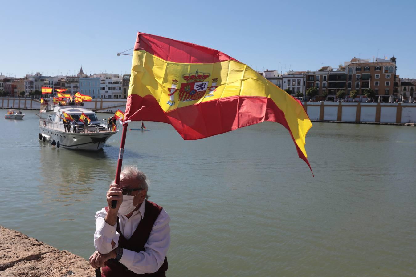 En imágenes, el acto convocado este lunes por Vox en Sevilla