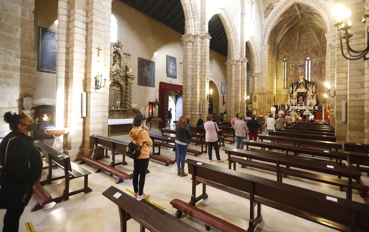 La visita a la Virgen de los Remedios de Córdoba en martes y 13, en imágenes