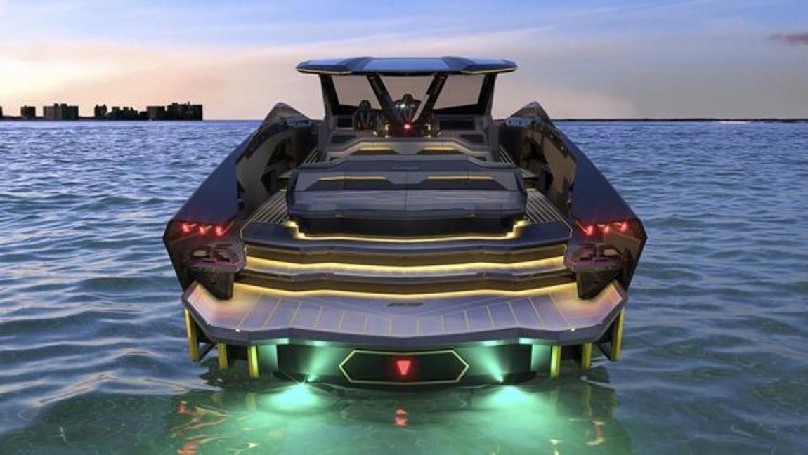 El nuevo capricho de Conor McGregor. Fabricado en fibra de carbono, se trata de una nave ligera y potente con dos motores MAN V12 de 2000 CV que le permiten alcanzar una velocidad de 60 nudos.