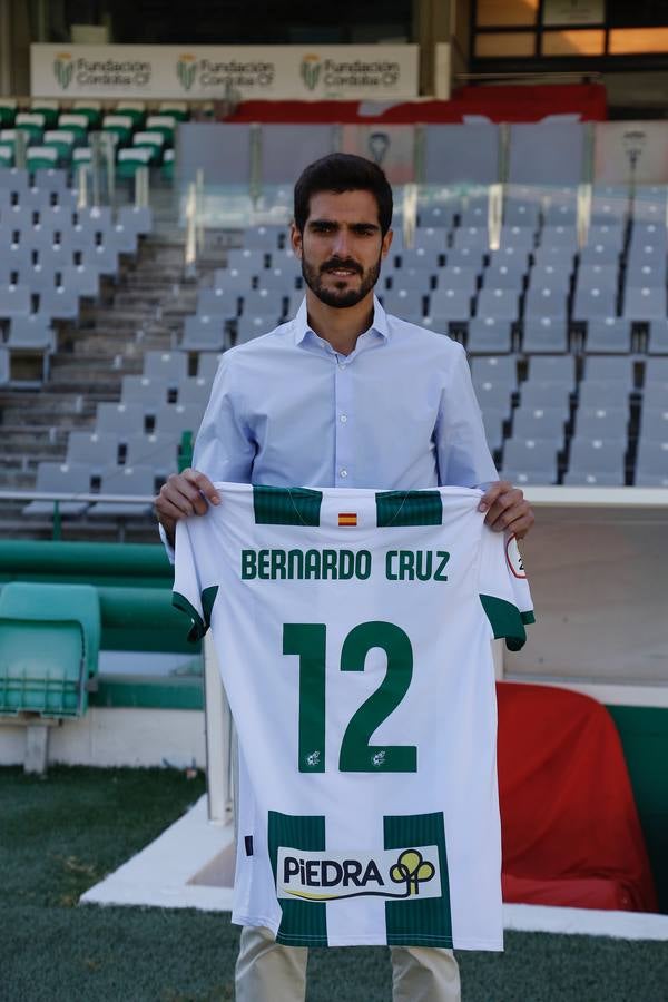 La presentación de Bernardo Cruz en el Córdoba CF, en imágenes