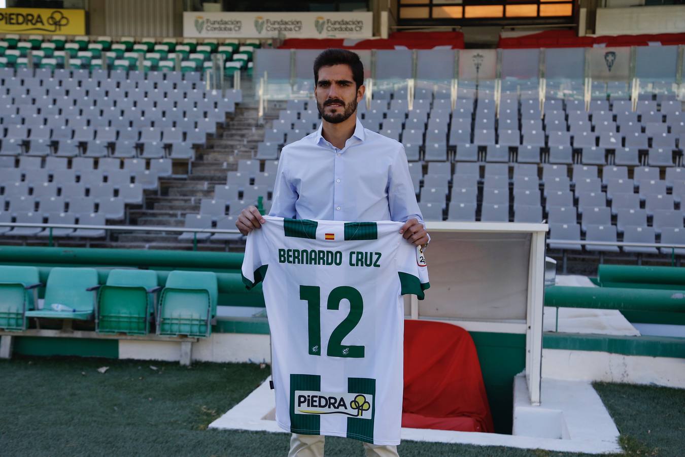 La presentación de Bernardo Cruz en el Córdoba CF, en imágenes