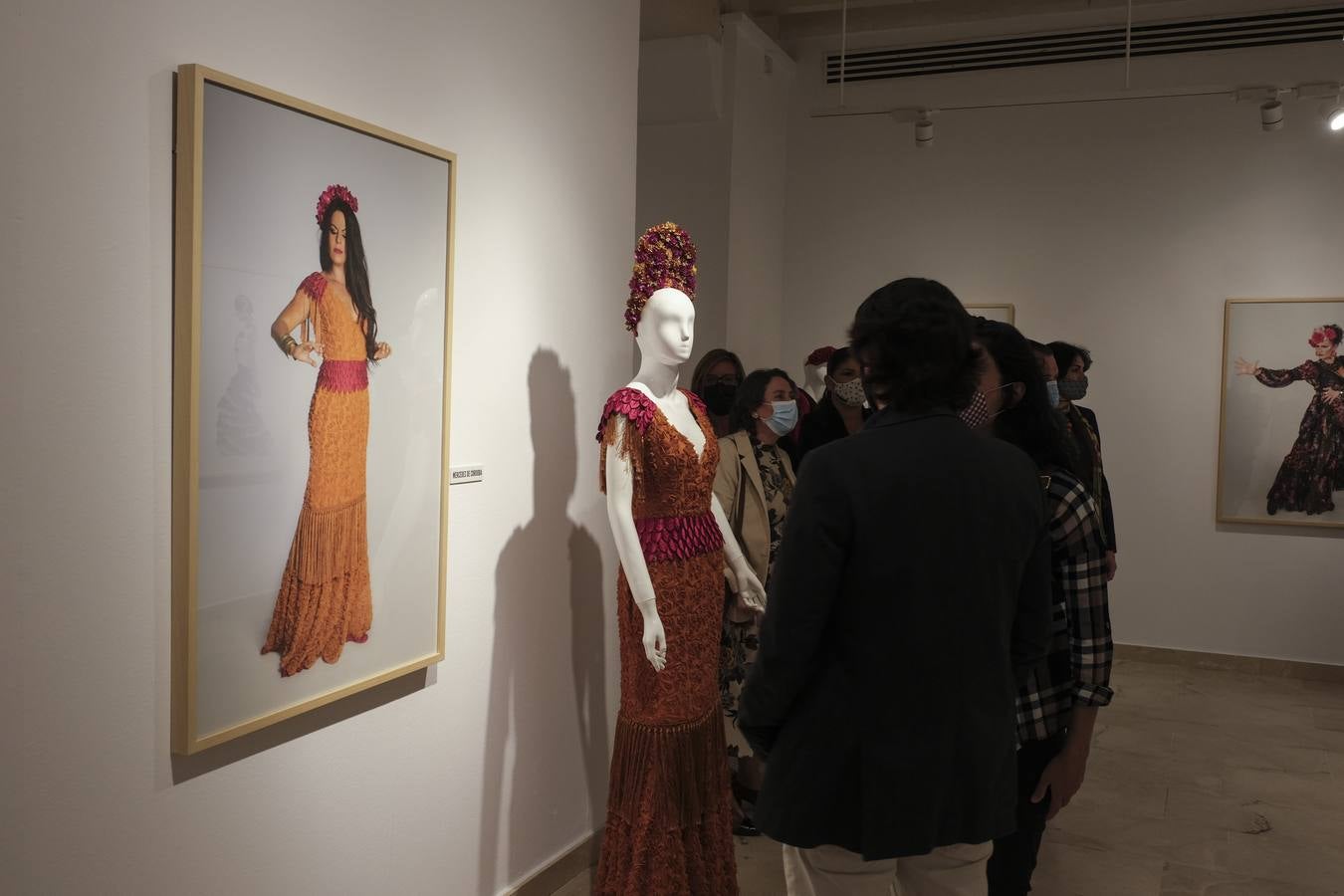 FOTOS: Cajasol presenta la exposición &#039;Poderío. Una historia de mujeres para mujeres&#039; en Cádiz