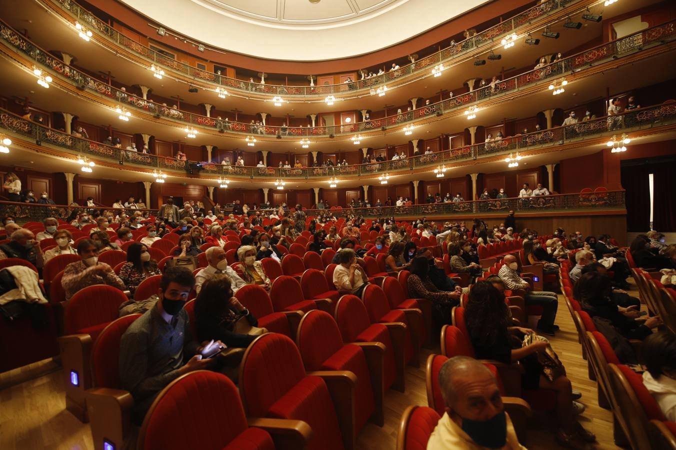 El espectáculo del Ballet Flamenco de Andalucía, en imágenes