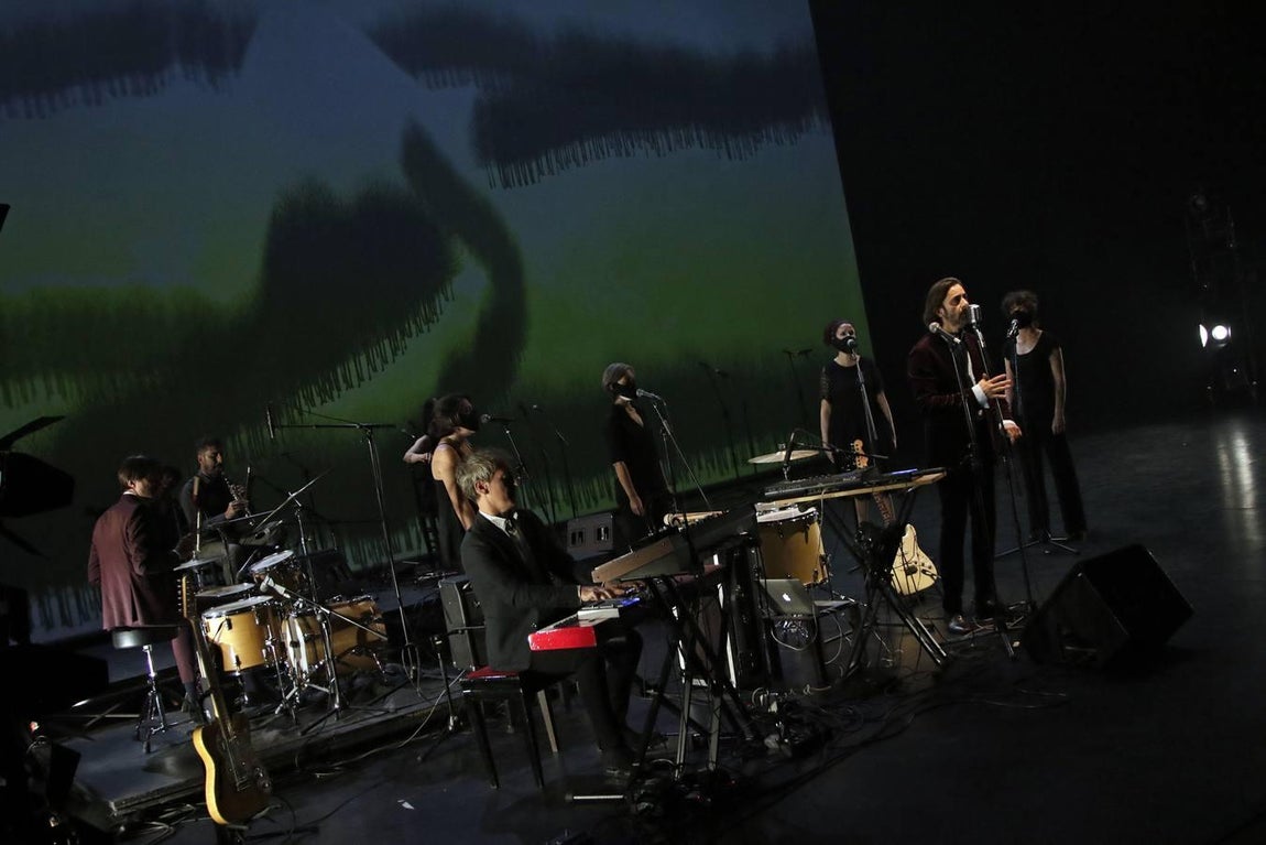 Miguel Martín, listo para abrir la temporada del Teatro Central con el estreno de «Árbol»