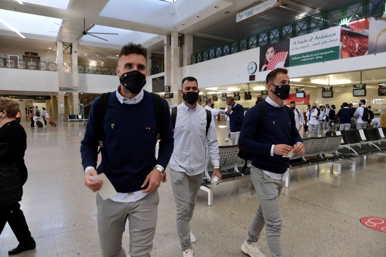 FOTOS: Así ha viajado el Cádiz CF hacia Madrid