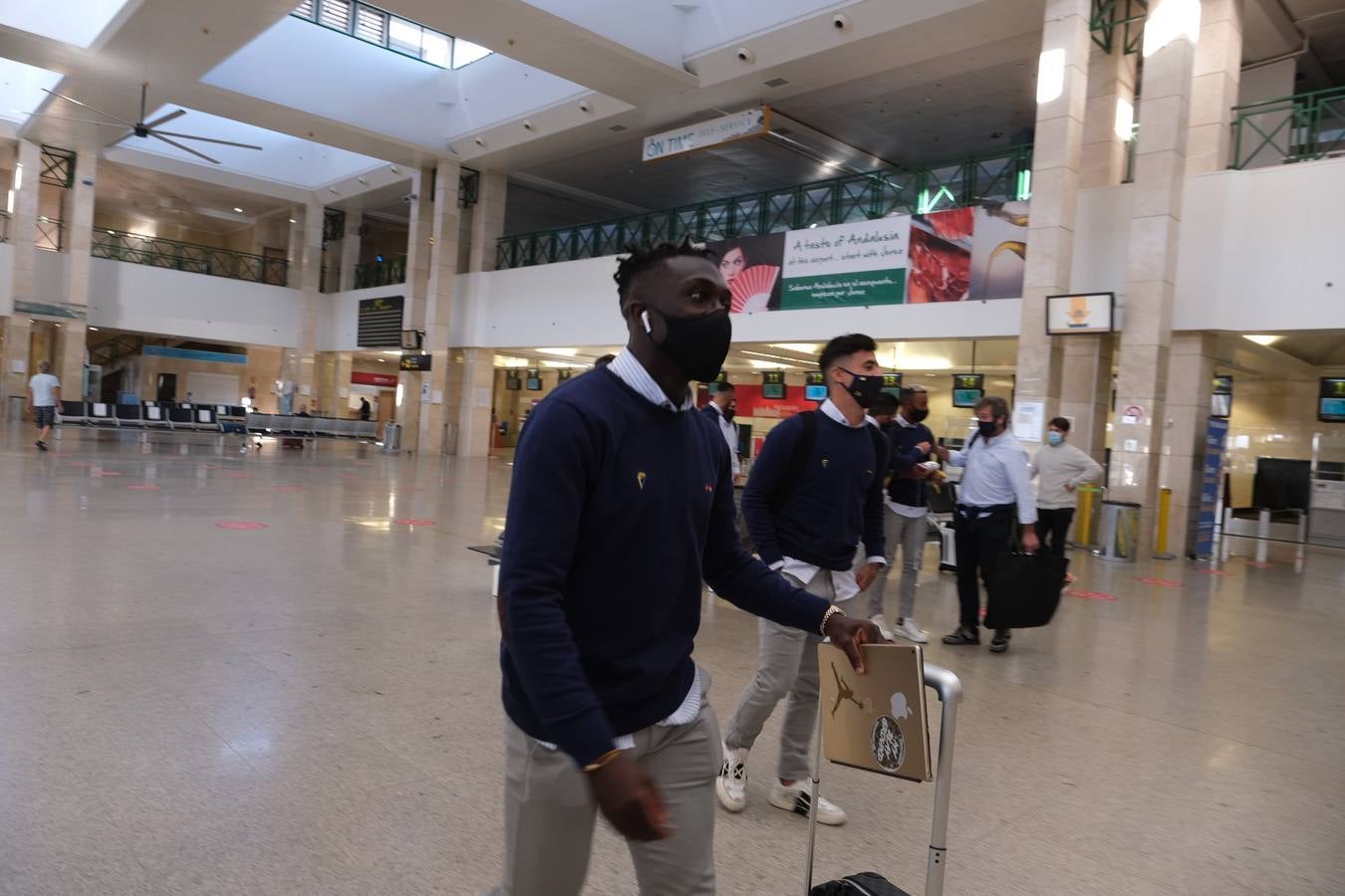 FOTOS: Así ha viajado el Cádiz CF hacia Madrid