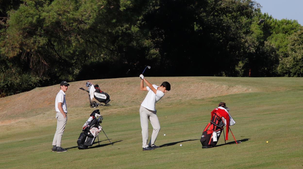 La primera jornada de la Copa Albolafia de golf en Córdoba, en imágenes