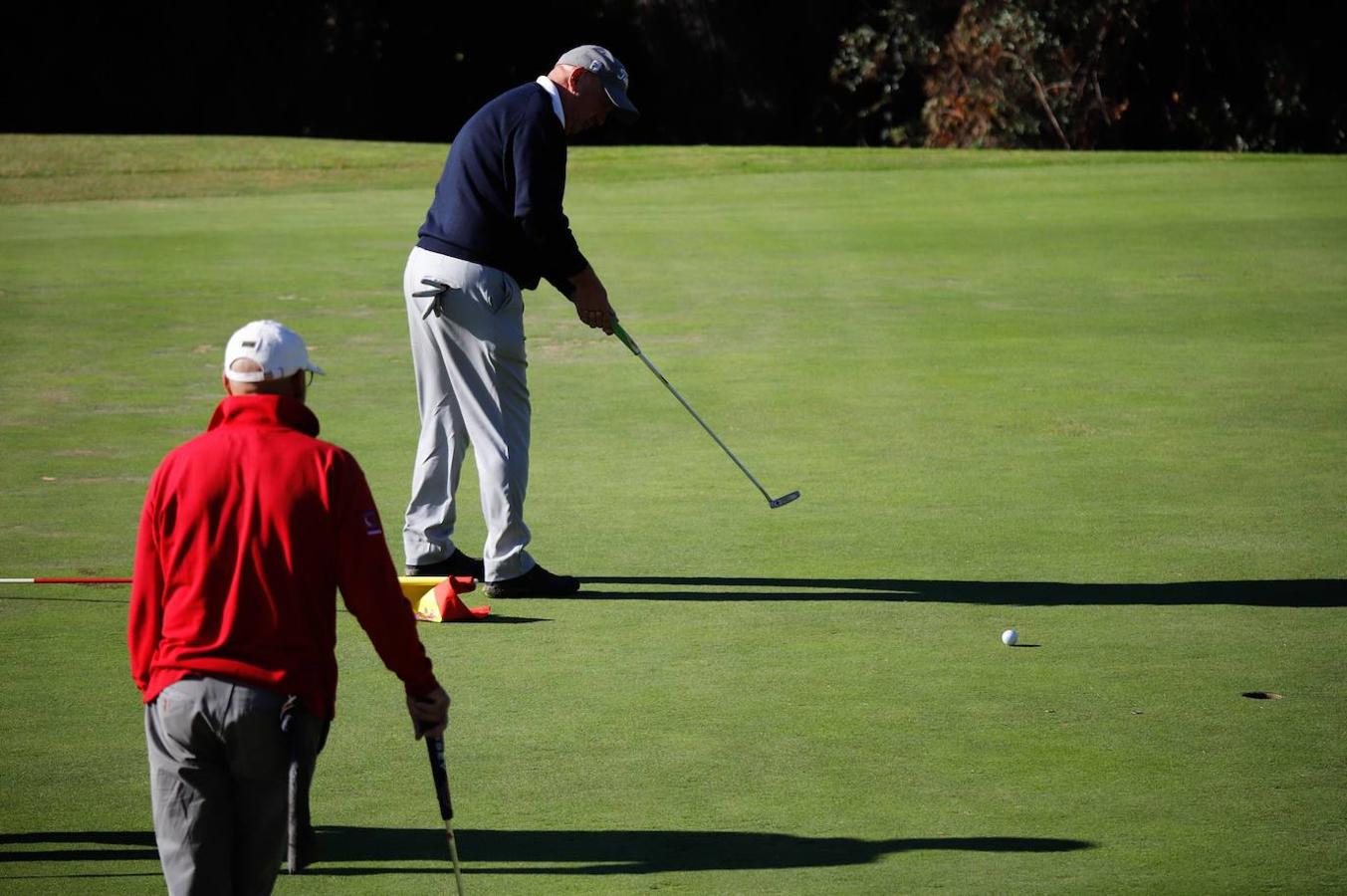 La primera jornada de la Copa Albolafia de golf en Córdoba, en imágenes