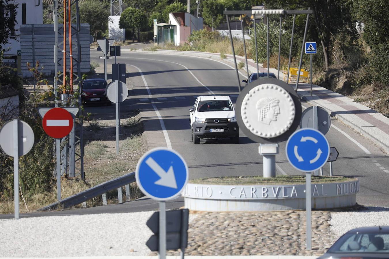 En imágenes, Almodóvar del Río recupera la movilidad pero ajusta la hostelería