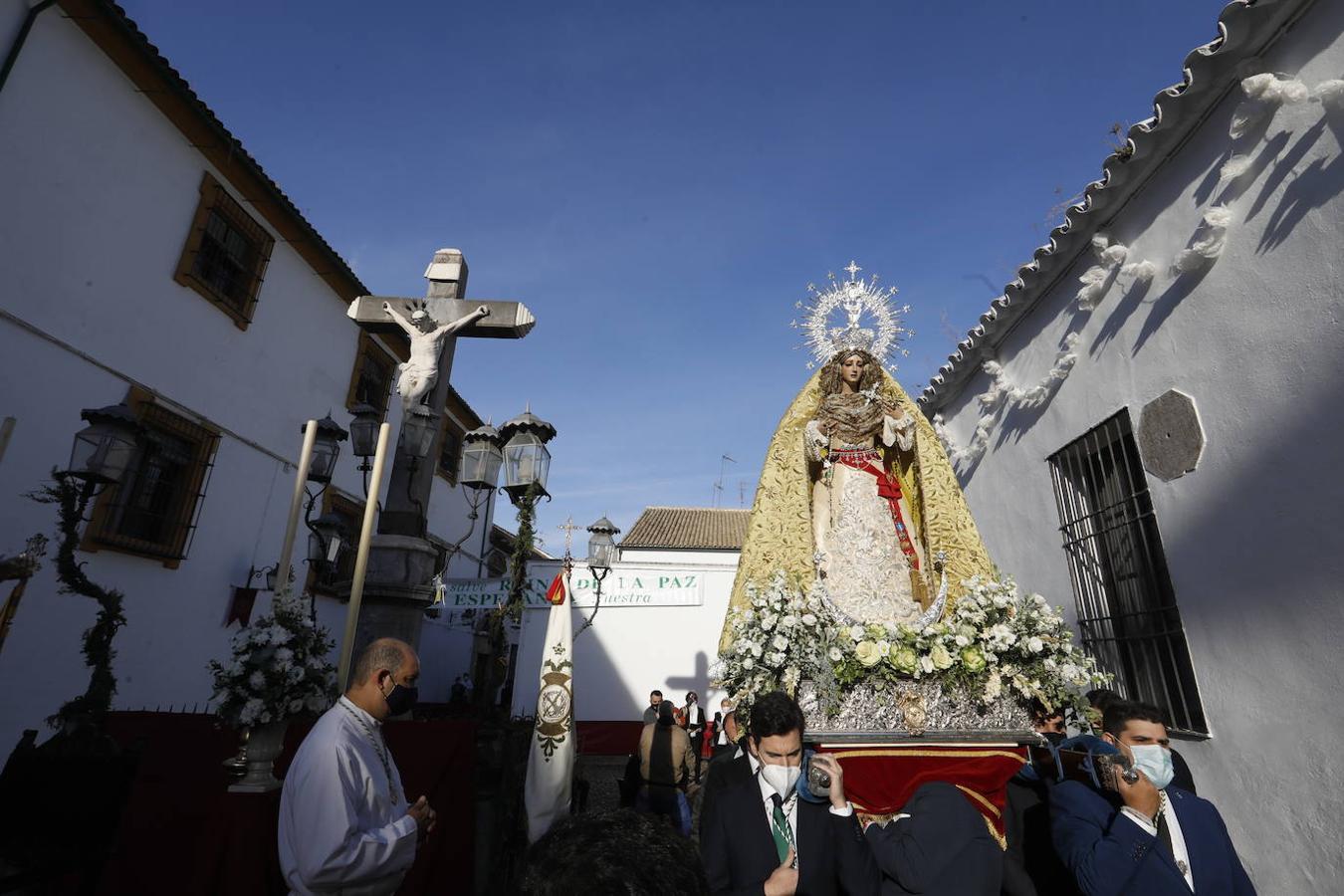 El rosario de la Virgen de la Paz y Esperanza de Córdoba, en imágenes