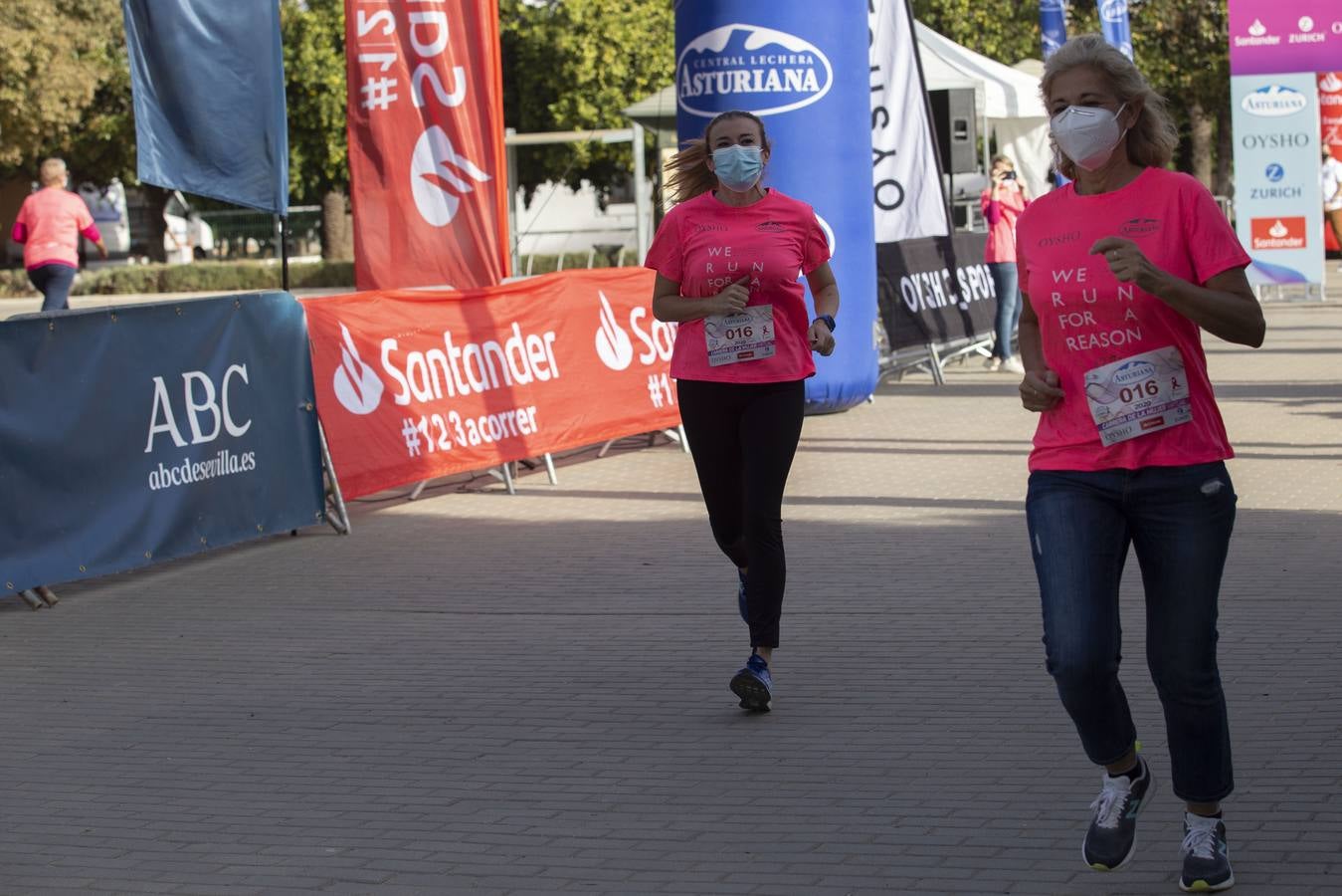 Si has corrido la Carrera de la Mujer en Sevilla, búscate aquí