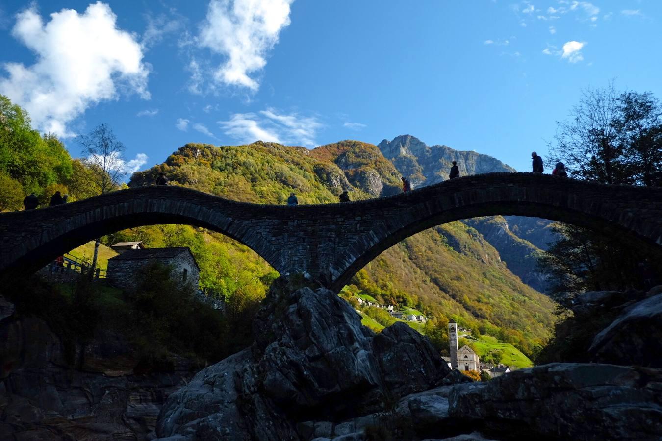 Ponte dei Salti, en Val Vernazca, cerca de Locarno, en Suiza