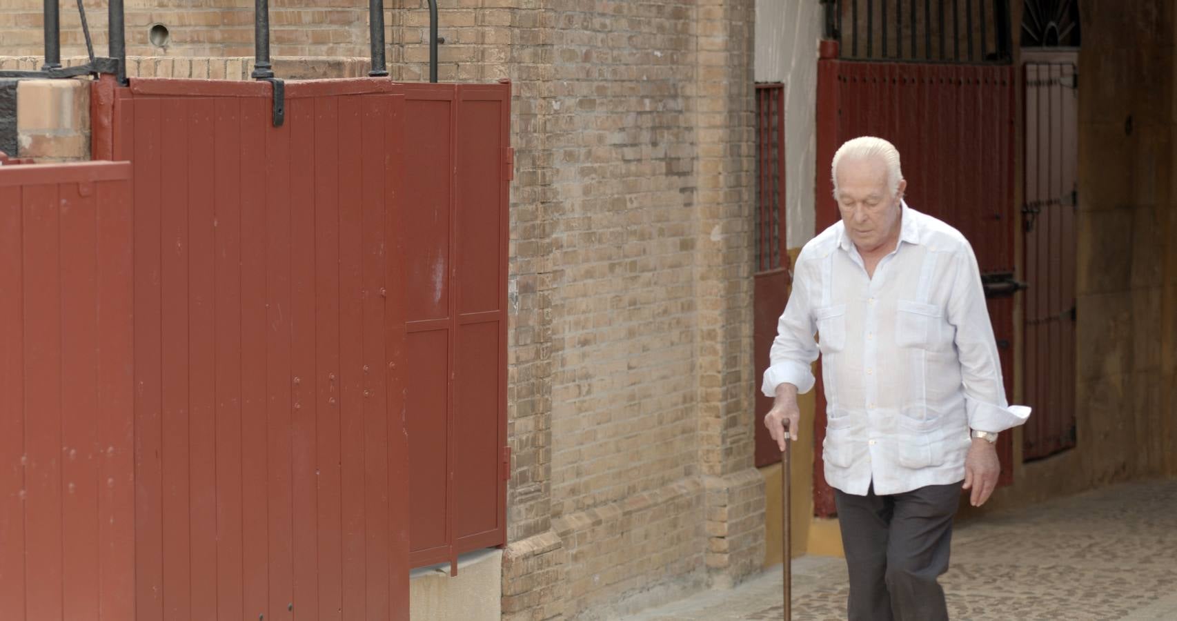 El diestro Curro Romero en la Maestranza de Sevilla