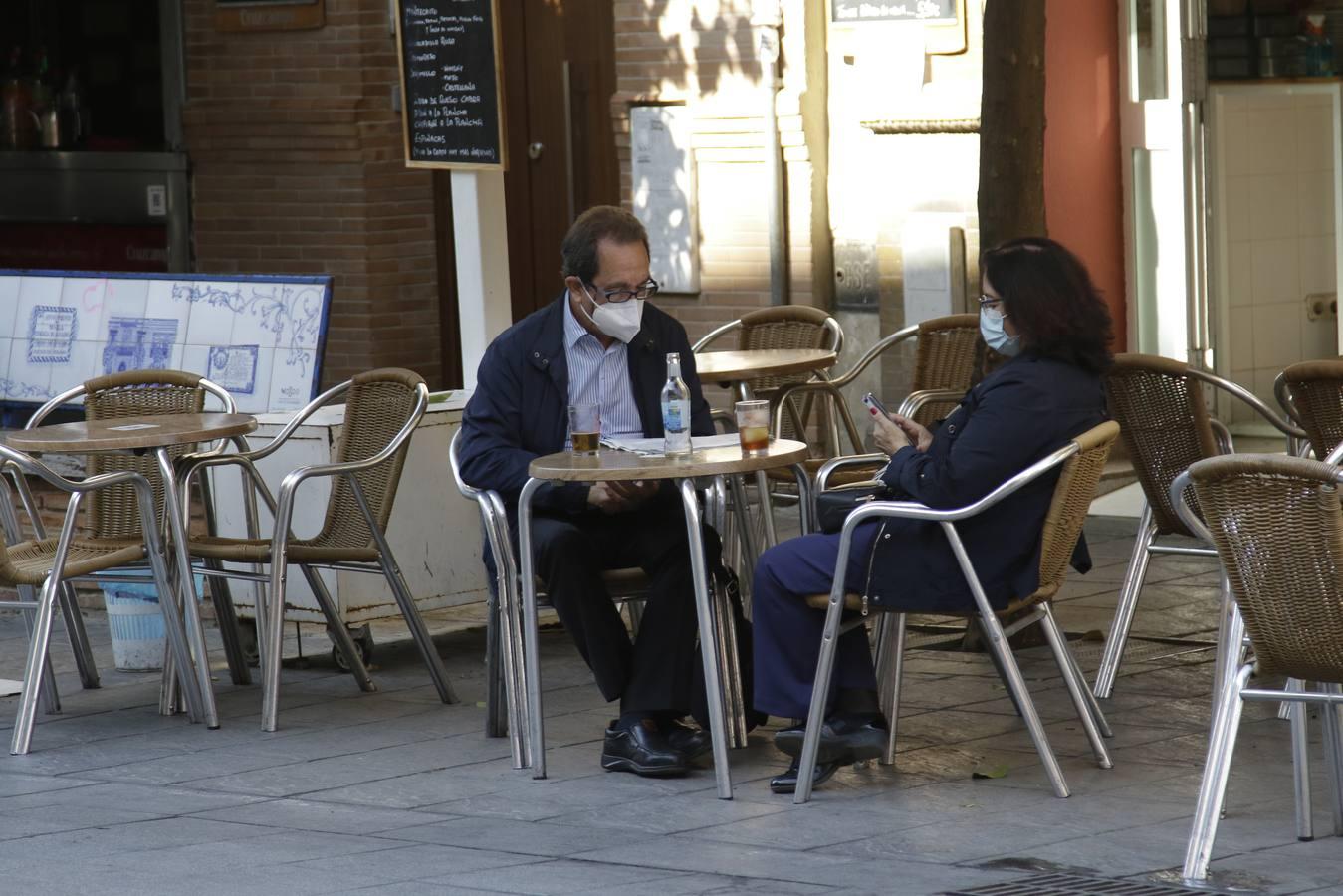 Ambiente en los bares de Sevilla, antes de la puesta en marcha de las nuevas restricciones