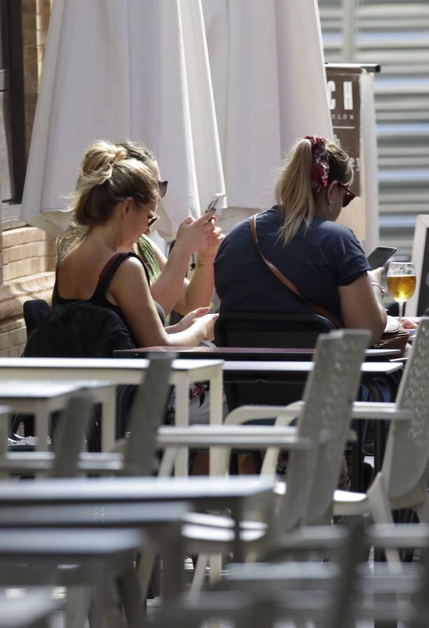 Ambiente en los bares de Sevilla, antes de la puesta en marcha de las nuevas restricciones