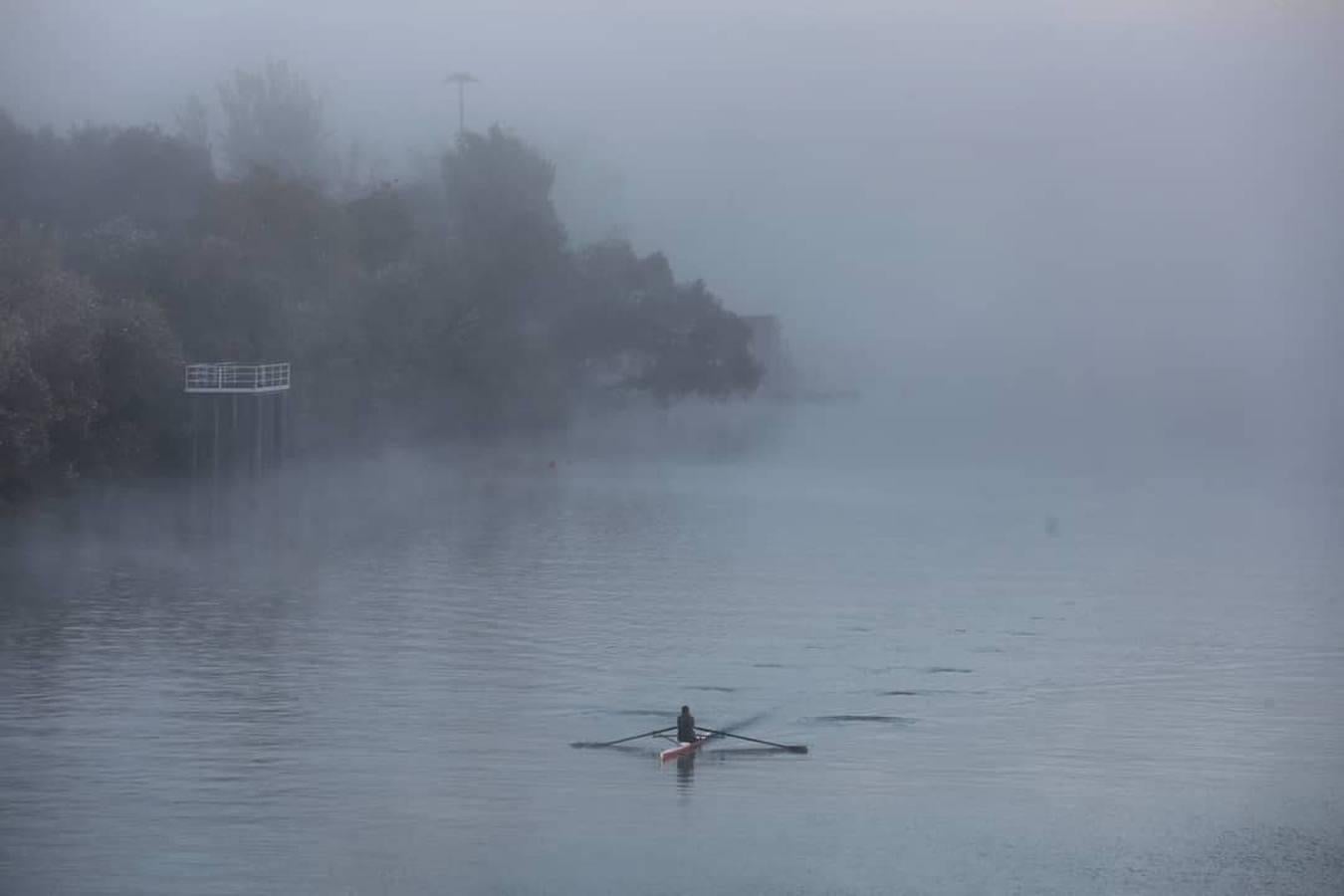 Viernes de niebla en Sevilla