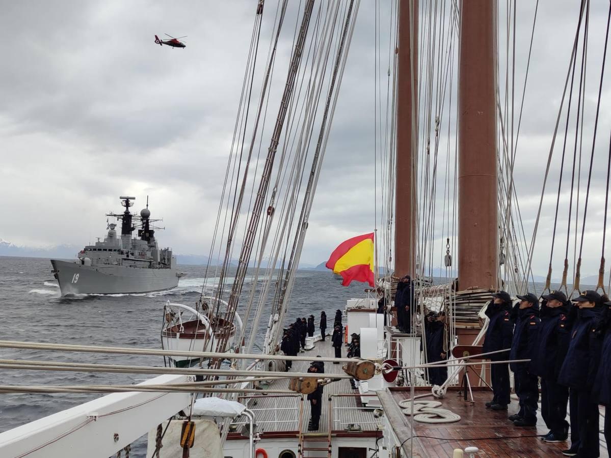 En imágenes: Así ha sido el cruce del Estrecho de Magallanes del buque escuela Juan Sebastián de Elcano