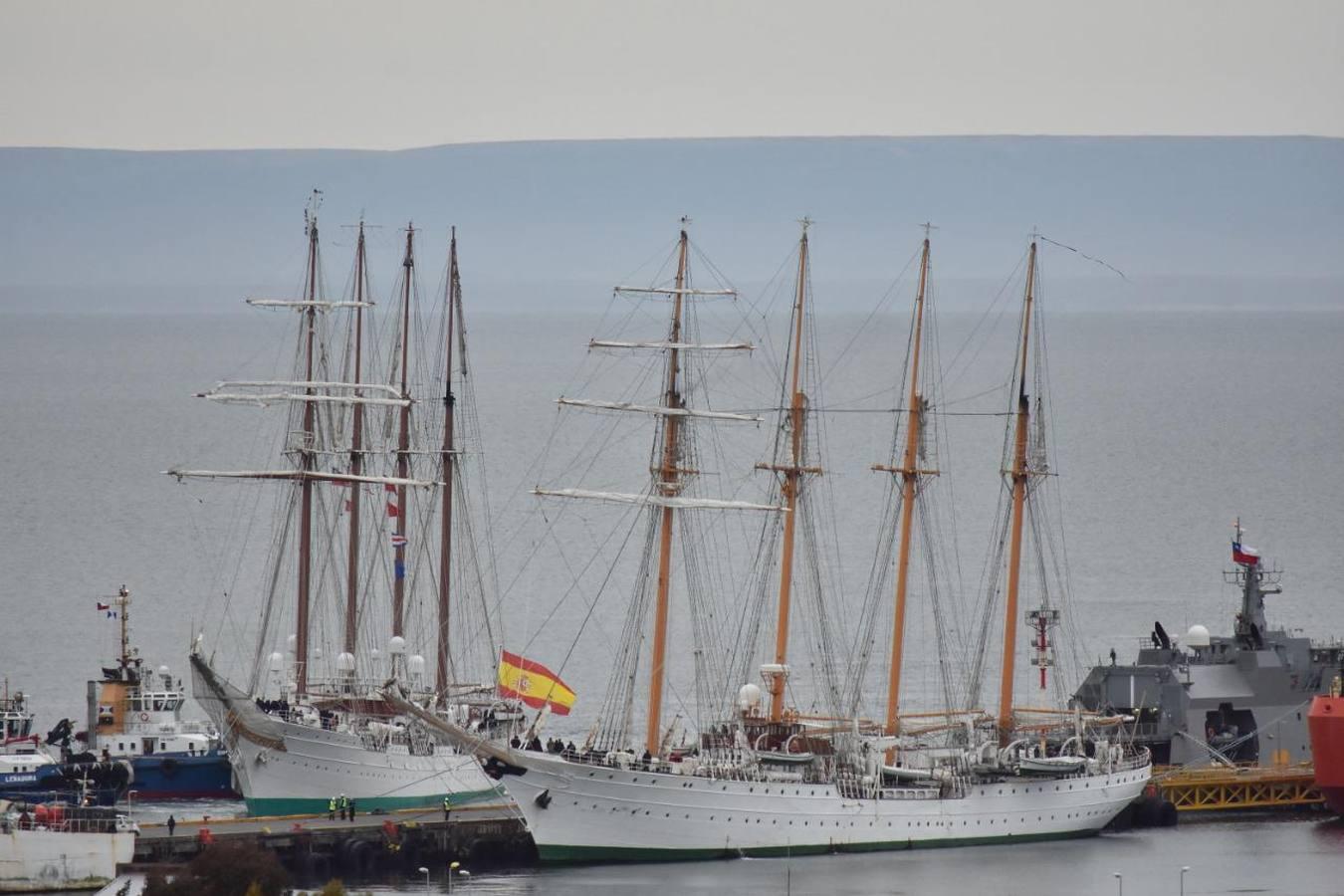 En imágenes: Así ha sido el cruce del Estrecho de Magallanes del buque escuela Juan Sebastián de Elcano