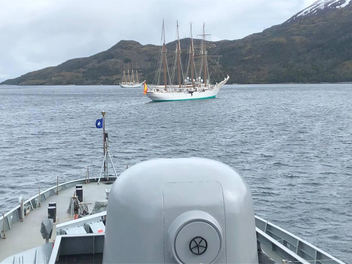 En imágenes: Así ha sido el cruce del Estrecho de Magallanes del buque escuela Juan Sebastián de Elcano