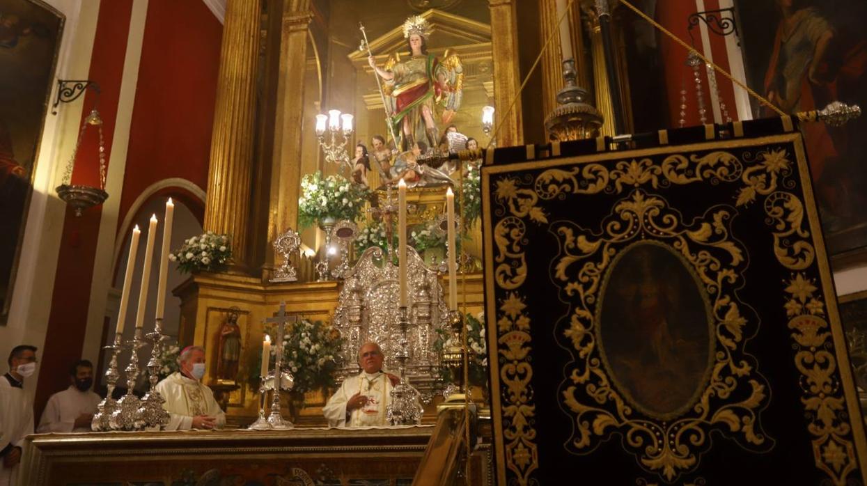 La misa en honor a San Rafael en Córdoba, en imágenes