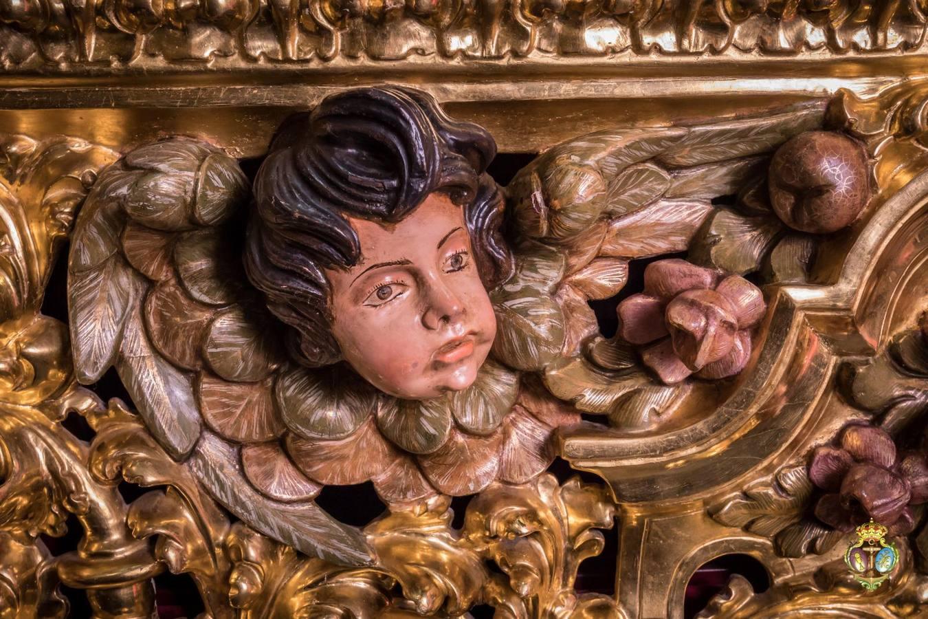 Detalles del paso del Cristo de las Tres Caídas de Triana