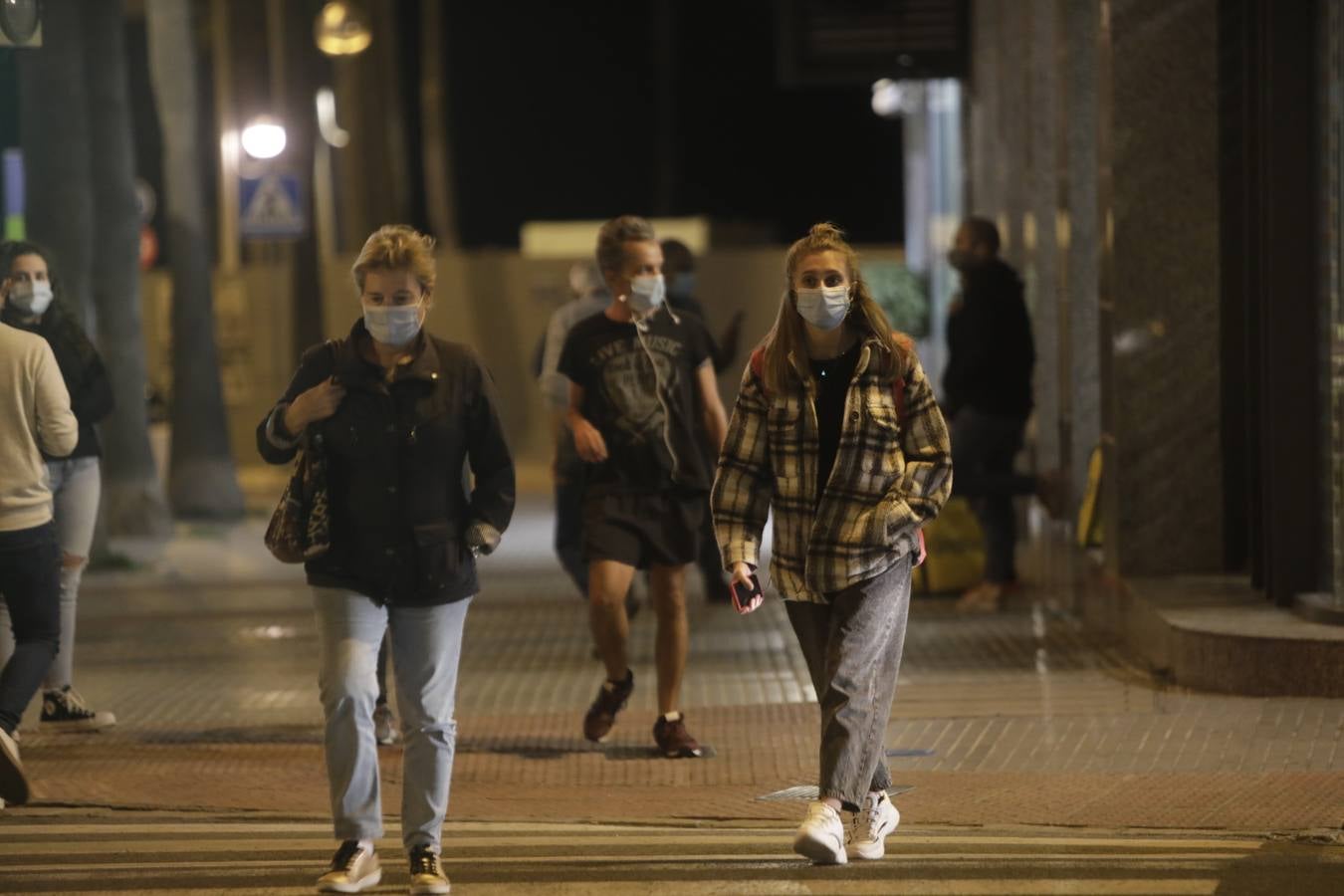 FOTOS: Cádiz, antes de la entrada en vigor del toque de queda