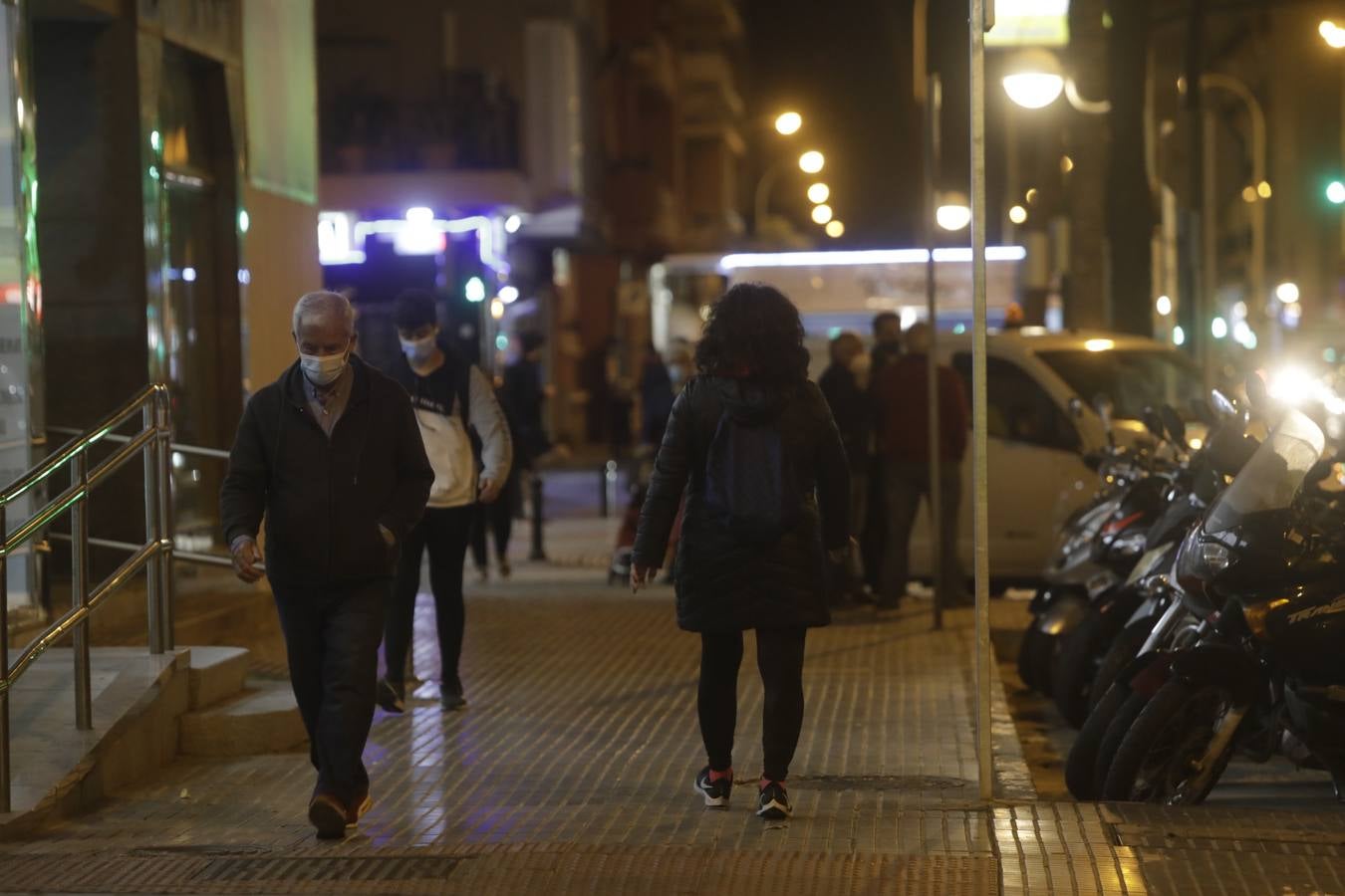 FOTOS: Cádiz, antes de la entrada en vigor del toque de queda