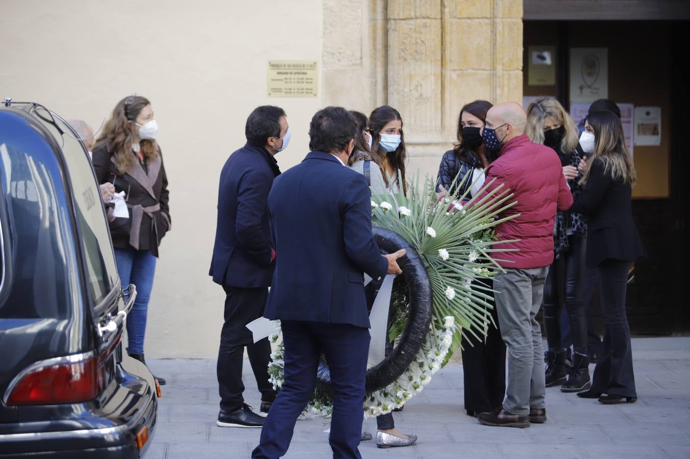 La misa por la muerte de José Morilla, en imágenes