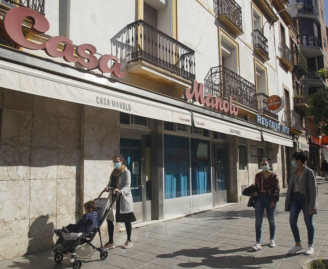 Así viven las nuevas restricciones los bares tradicionales de Sevilla