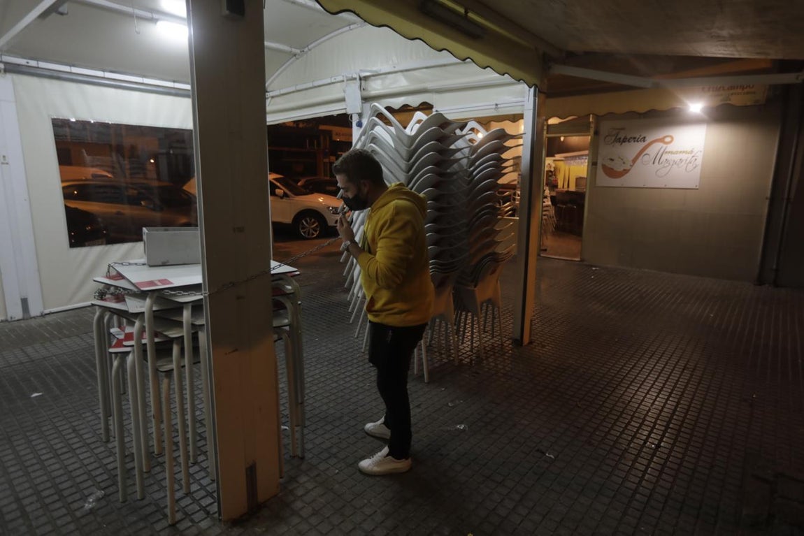 Los bares de Cádiz echan el cierre con el nuevo toque de queda