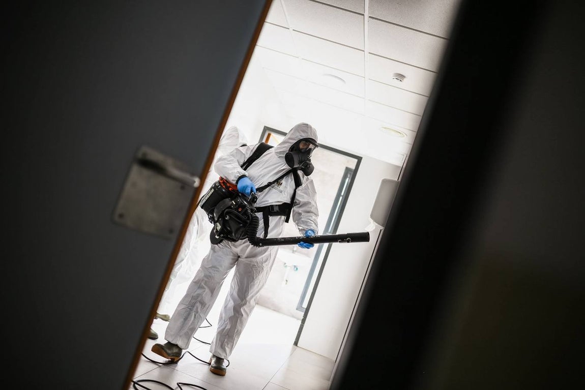 FOTOS: La Infantería de Marina colabora en lucha contra el Covid-19 en San Fernando