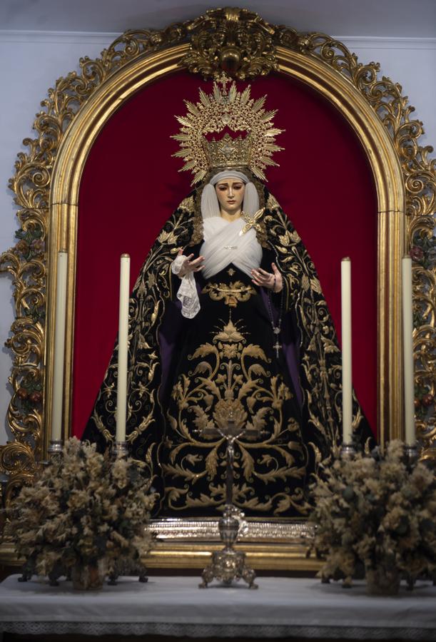 La Virgen, de luto, para el mes de noviembre