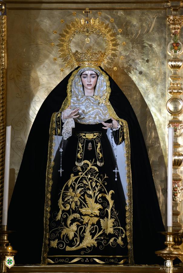 La Virgen, de luto, para el mes de noviembre