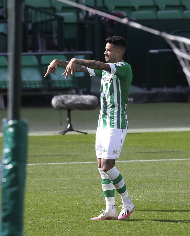 En imágenes, la victoria del Betis sobre el Elche