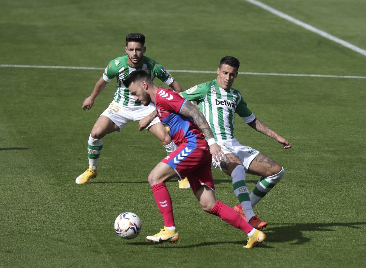 En imágenes, la victoria del Betis sobre el Elche